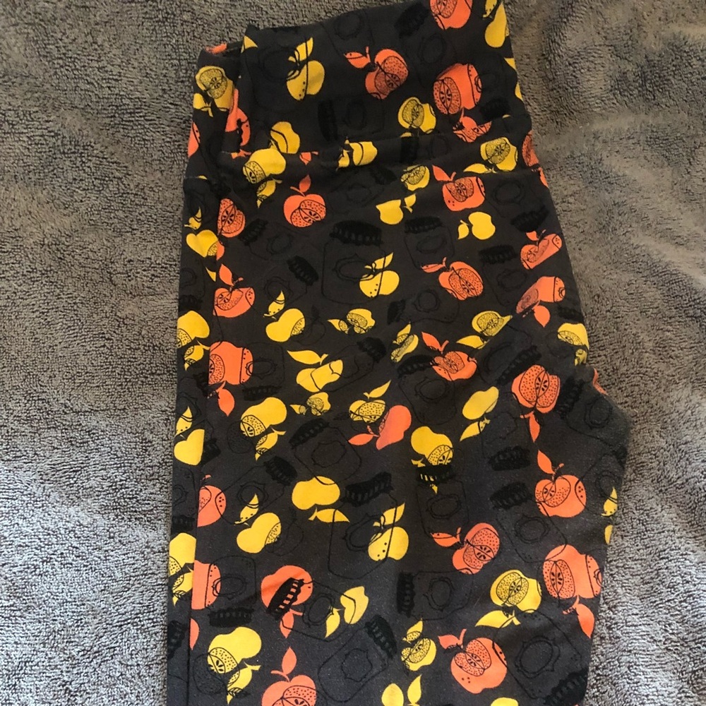 LULAROE Tall & Curvy leggings